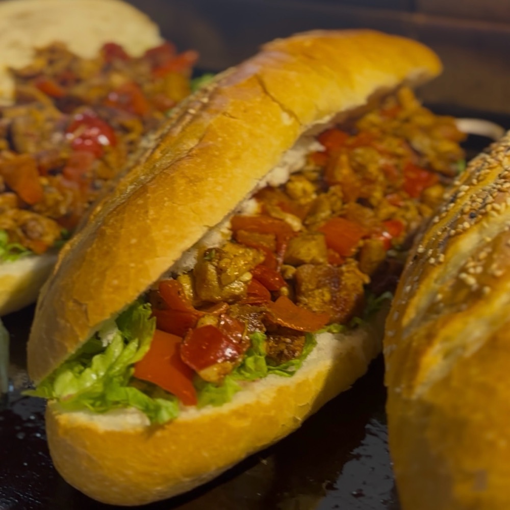 Tam Ekmek Arası Tavuk İncik