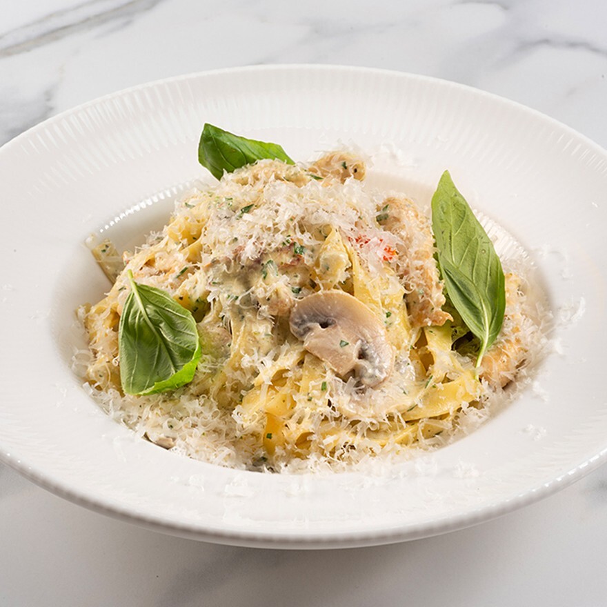 Tavuklu Mantarlı Fettuccine Alfredo (150 gr)
