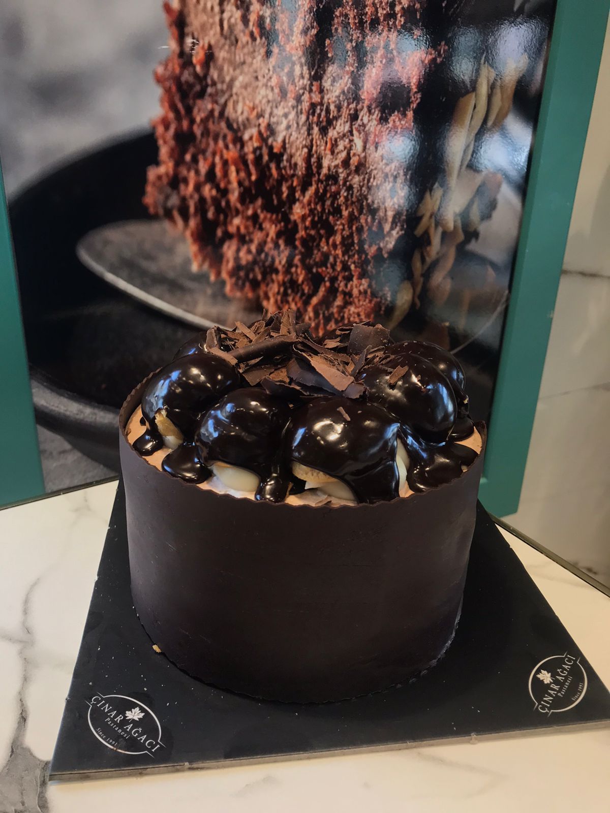 Profiterollü Çikolatalı Pasta (4-6) Kişilik