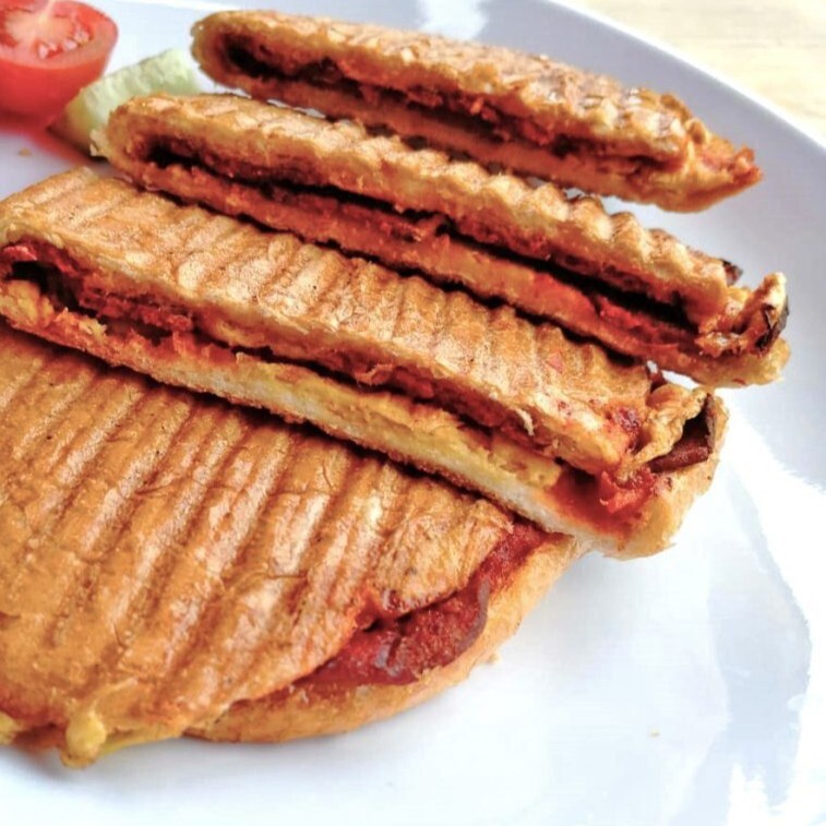 Sucuklu Tost