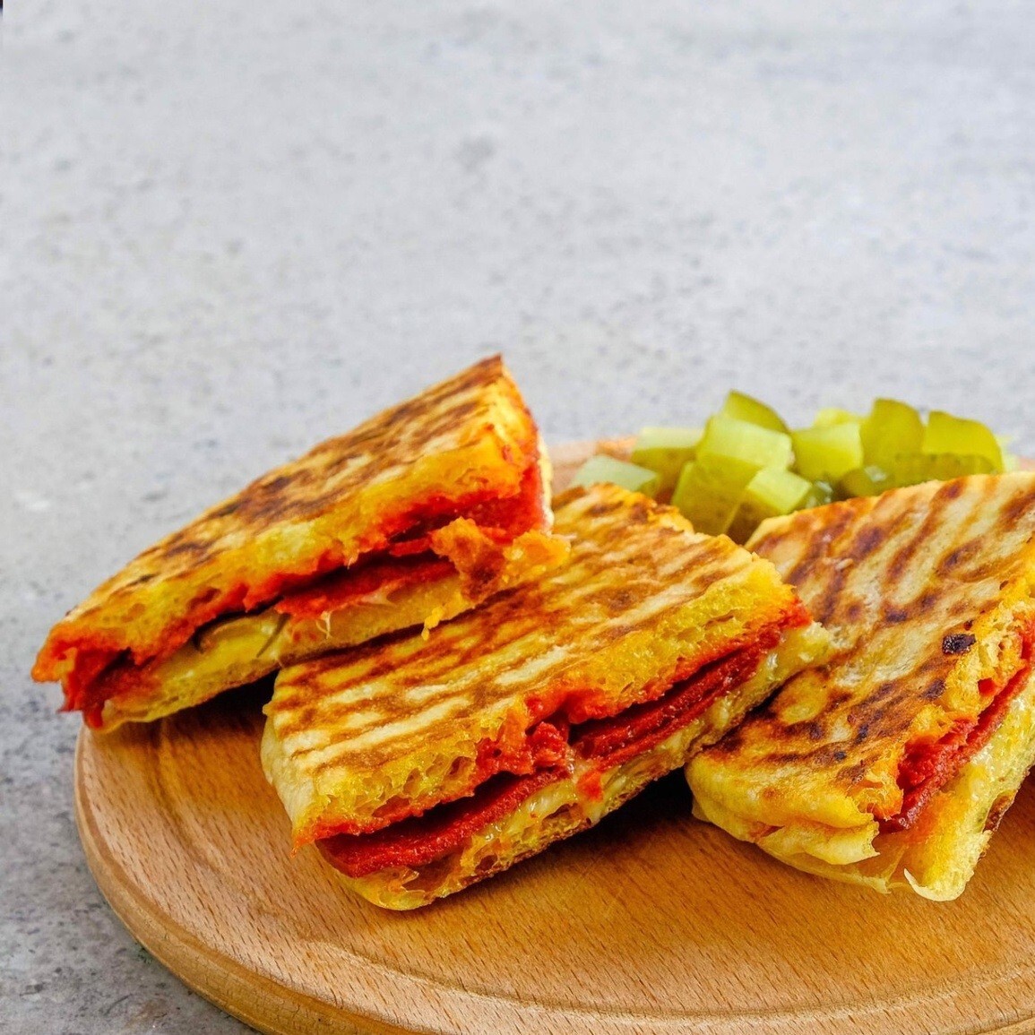 Sucuklu Bazlama Tost