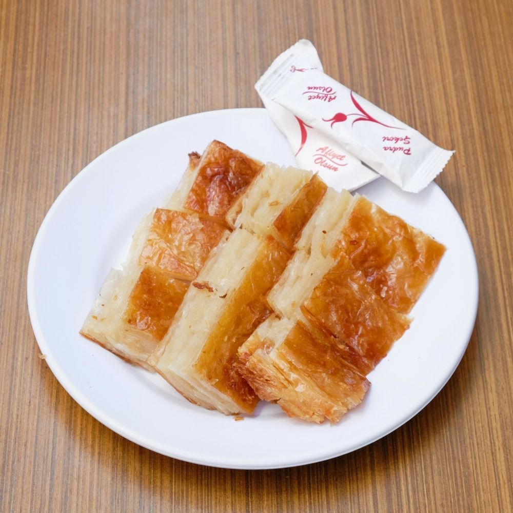 1 porsiyon Sade Börek Kürt böreği