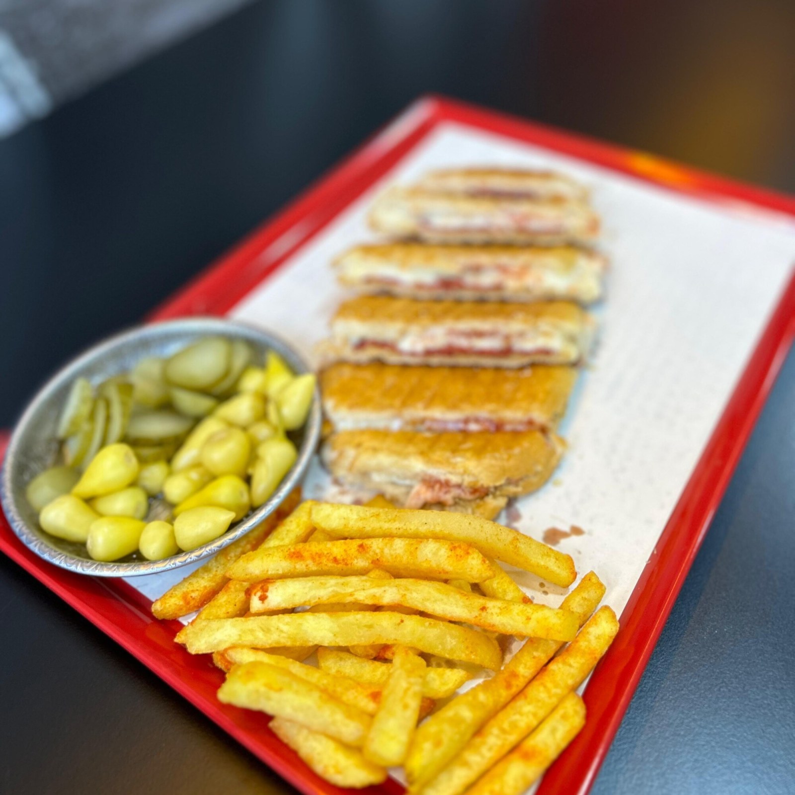 Sucuklu Yumurtalı Tost