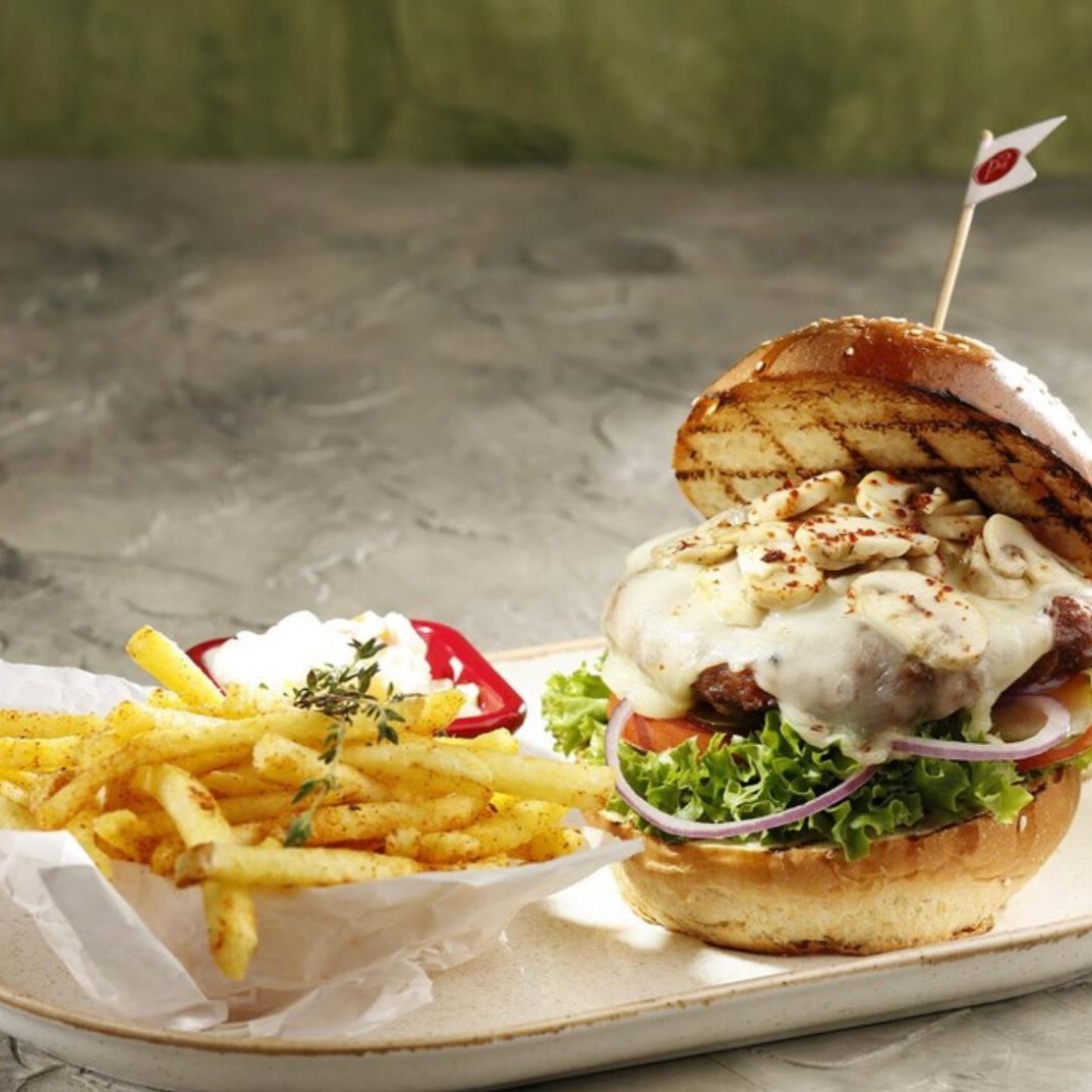 Mantarlı Steak burger