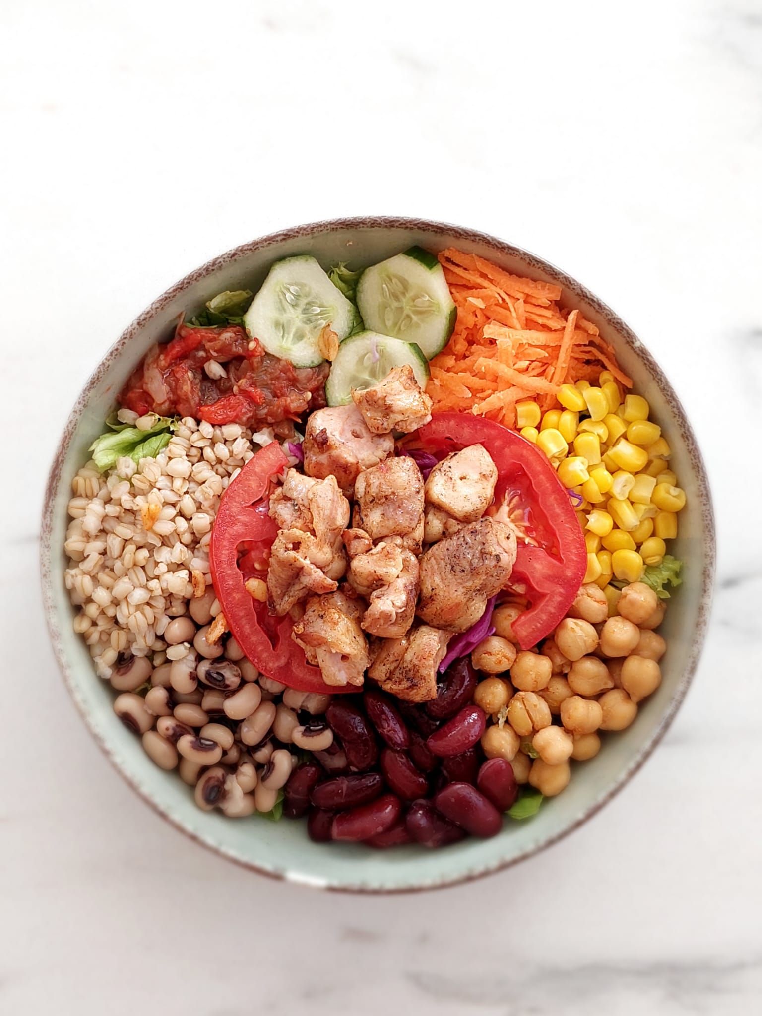 Tavuklu Bowl Salata