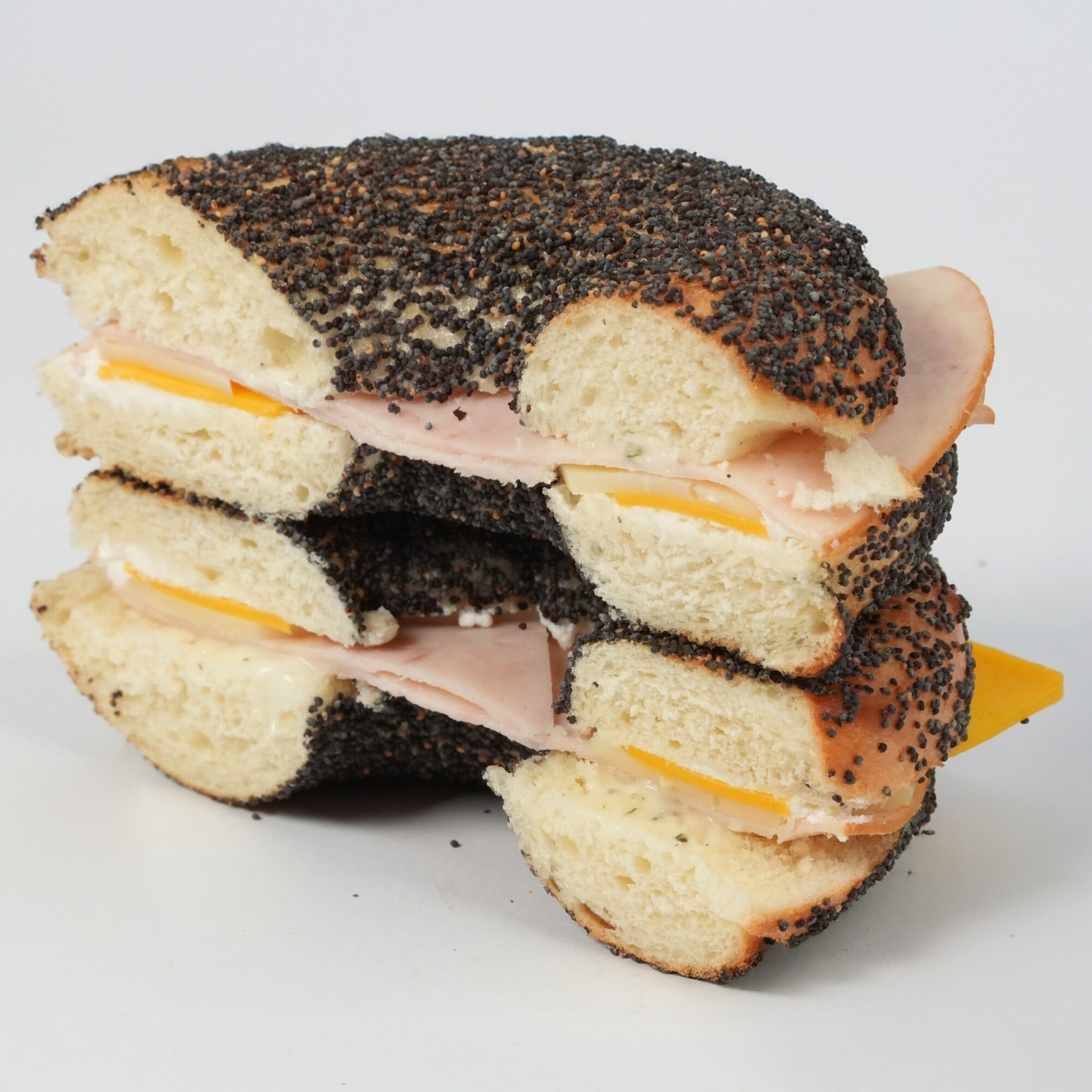 Hindi Füme 3 Peynirli Bagel Sandviç