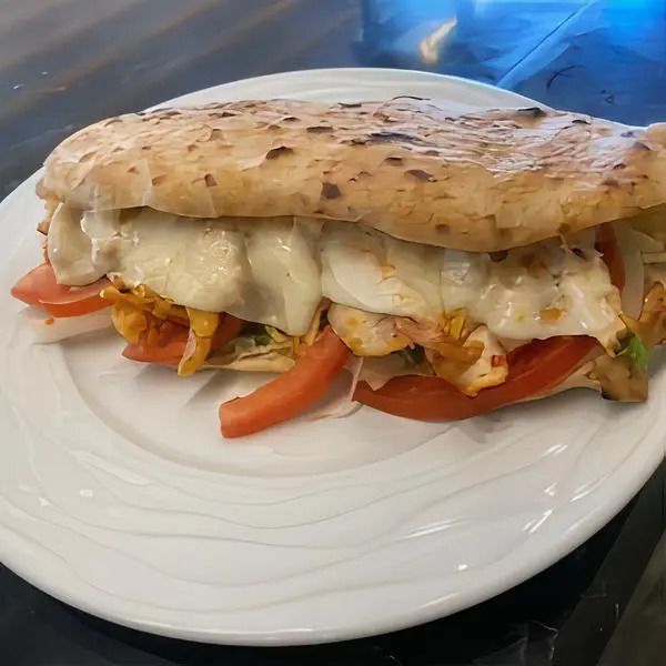 Gobit Kaşarlı Tavuk Döner Dürüm