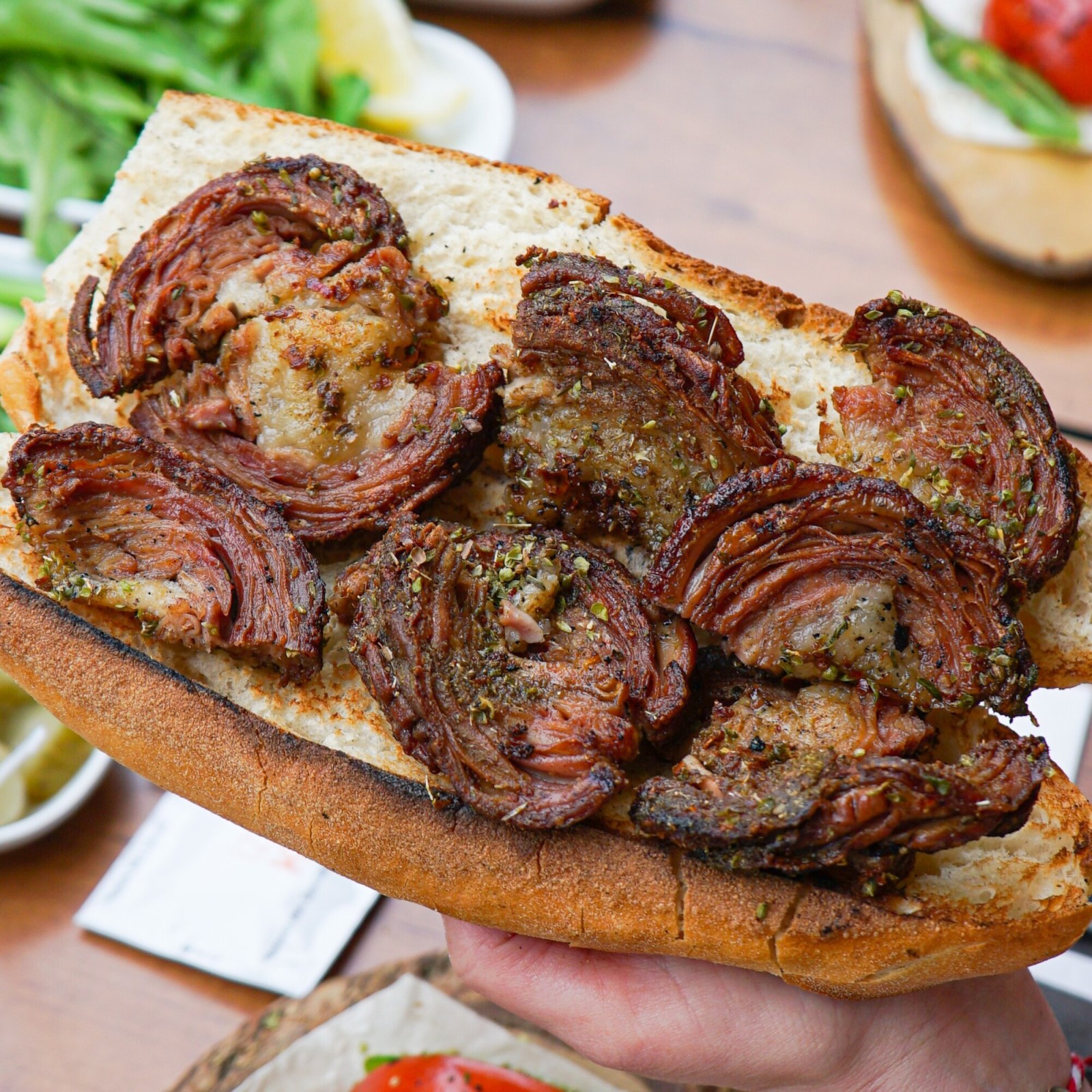 Tam Ekmek Arası İzmir Kokoreç + 330 ml Coca-cola