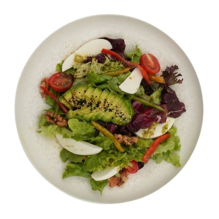 Avokadolu Mozarella Peynirli Salata