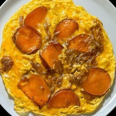 Zerdeçallı Fırın Patates & Parmesan Omlet