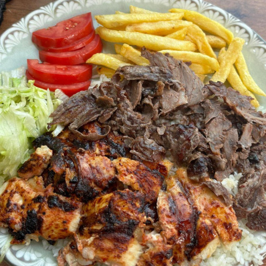 Pilav Üstü Karışık Döner