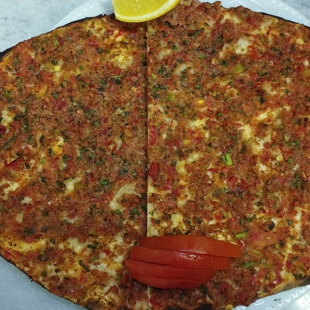 2 Adet Lahmacun + Coca Cola Menü