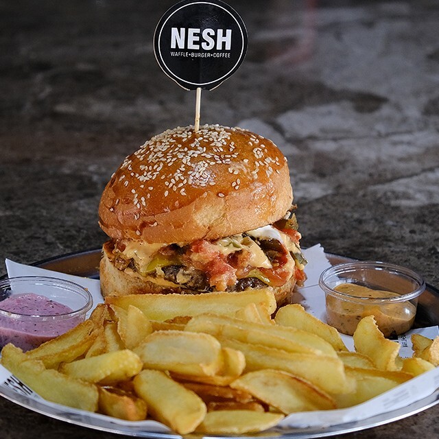 Nesh'li Mexicano Burger
