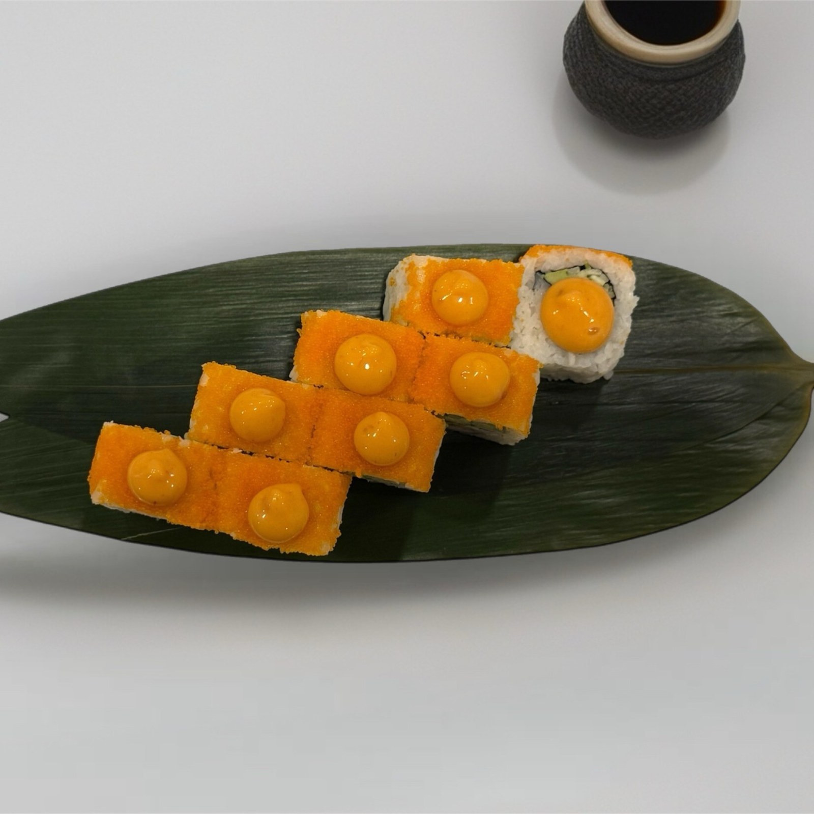 Spicy California Roll (8 pcs.)