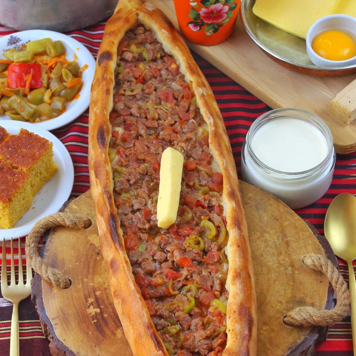Kuşbaşılı Pide
