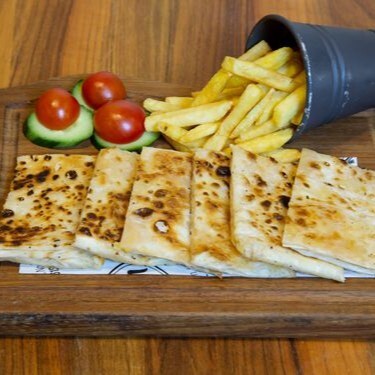 Sucuklu Gözleme ve Patates Kızartması