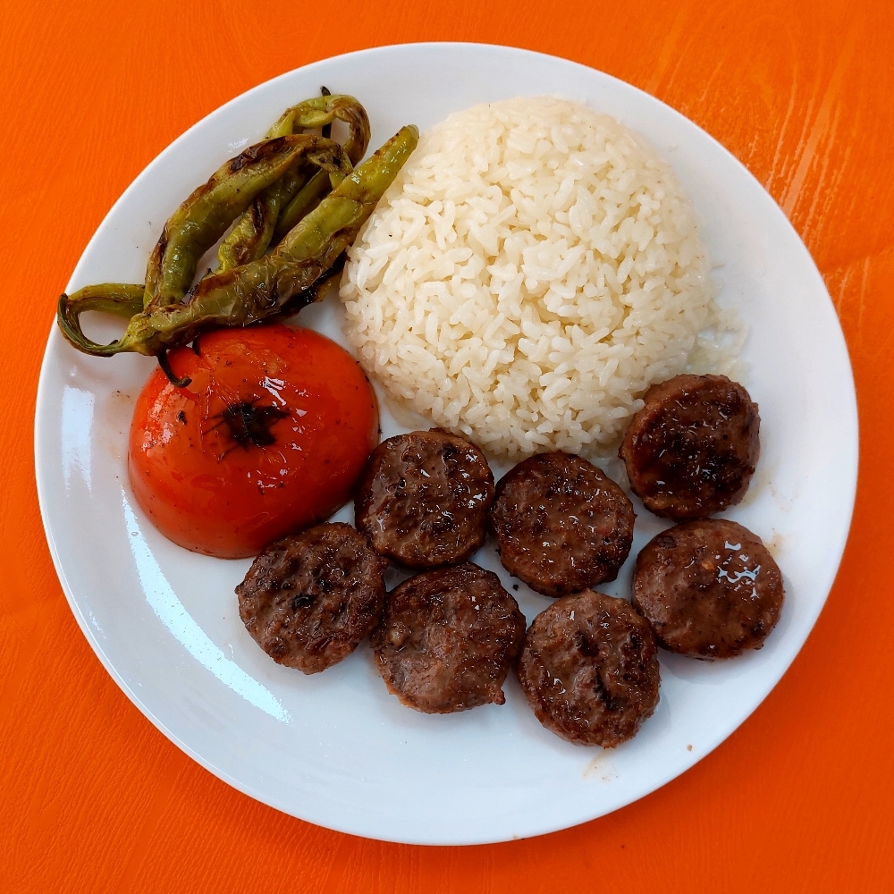 1/2 Ekmek Arası Köfte