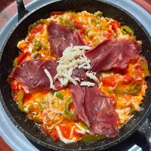 Pastırmalı & Patatesli Menemen