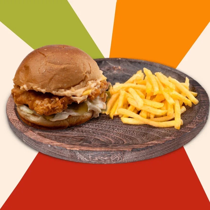 Sriracha Soslu Çıtır Tavuk Burger