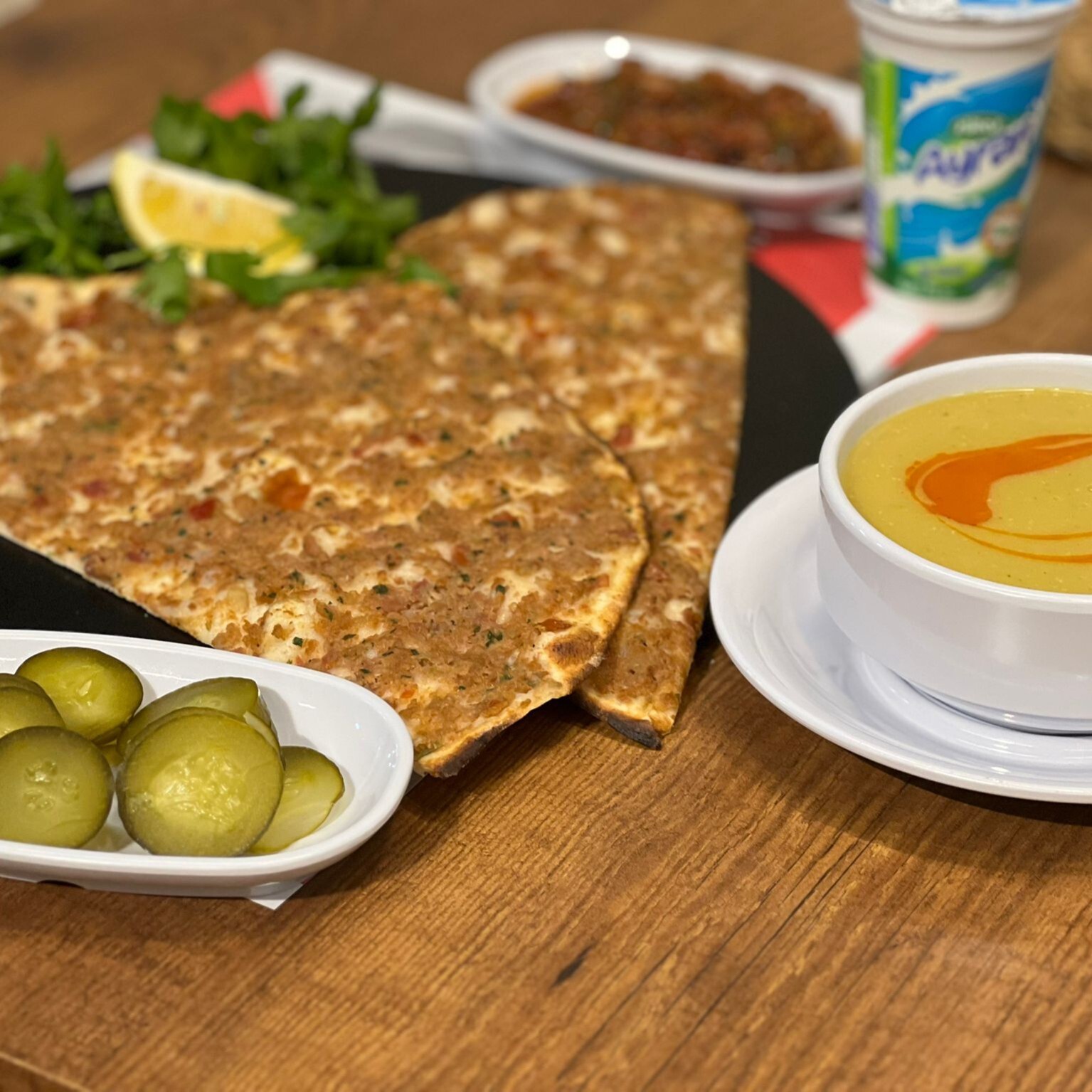 Lahmacun 2adet +2 Mercimek+2 K, ayran