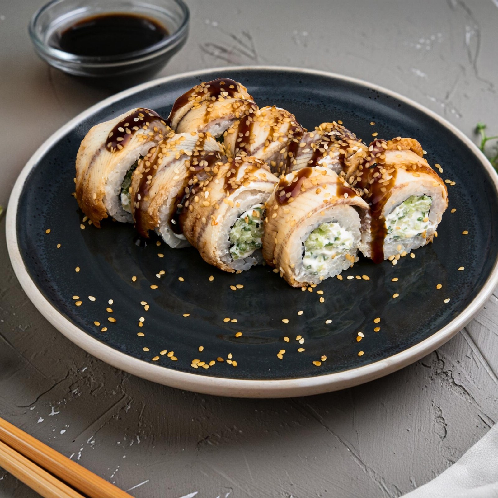 Dragon Roll (8 Adet)