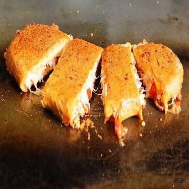 Yumurta Kaşarlı Tost