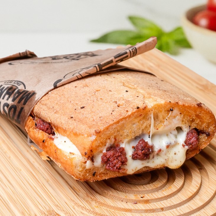 Sucuklu Kaşarlı Tost