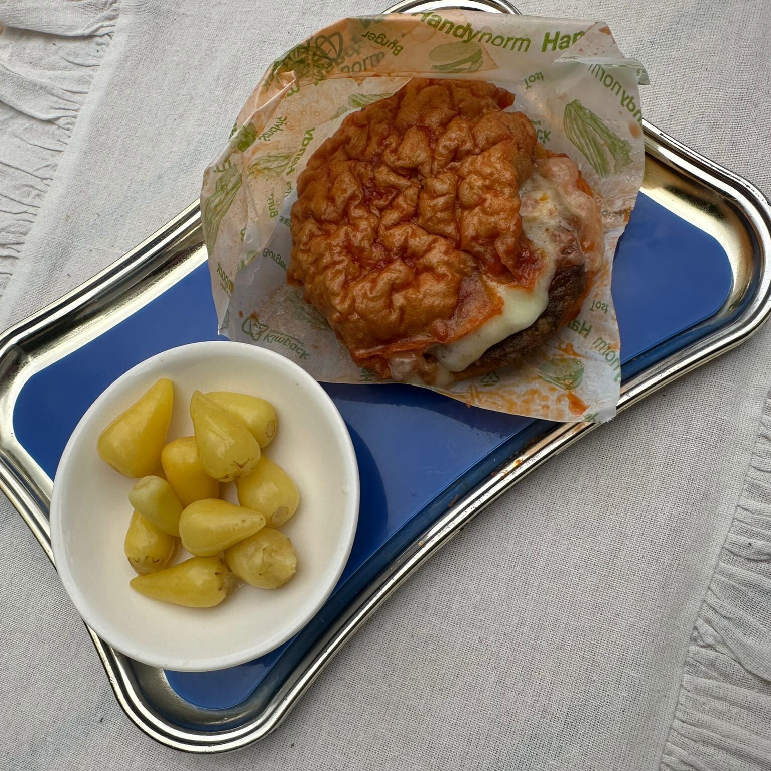 Barbekü Soslu Islak Hamburger