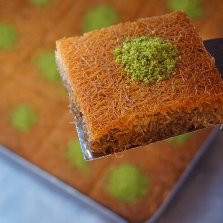 Cevizli Kadayıf (Kg) + 100 gr Dondurma
