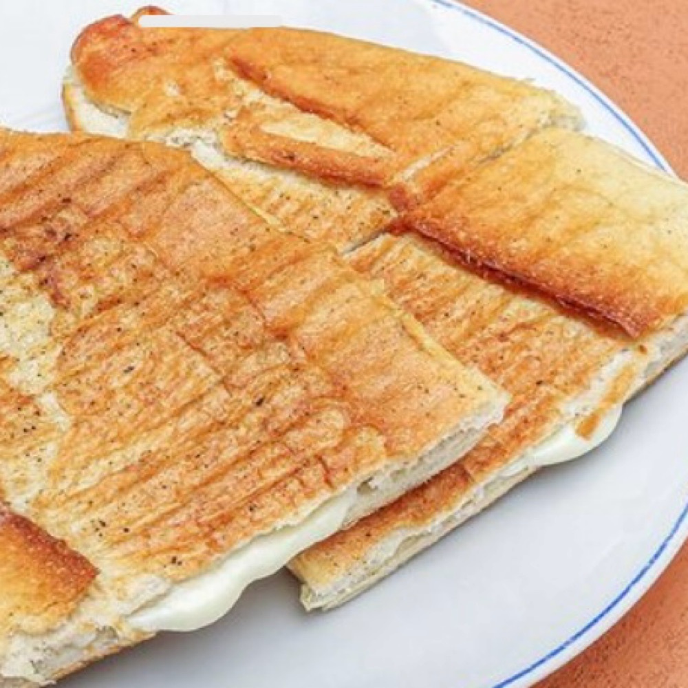 BÜTÜN EKMEK ARASI KAŞARLI TOST
