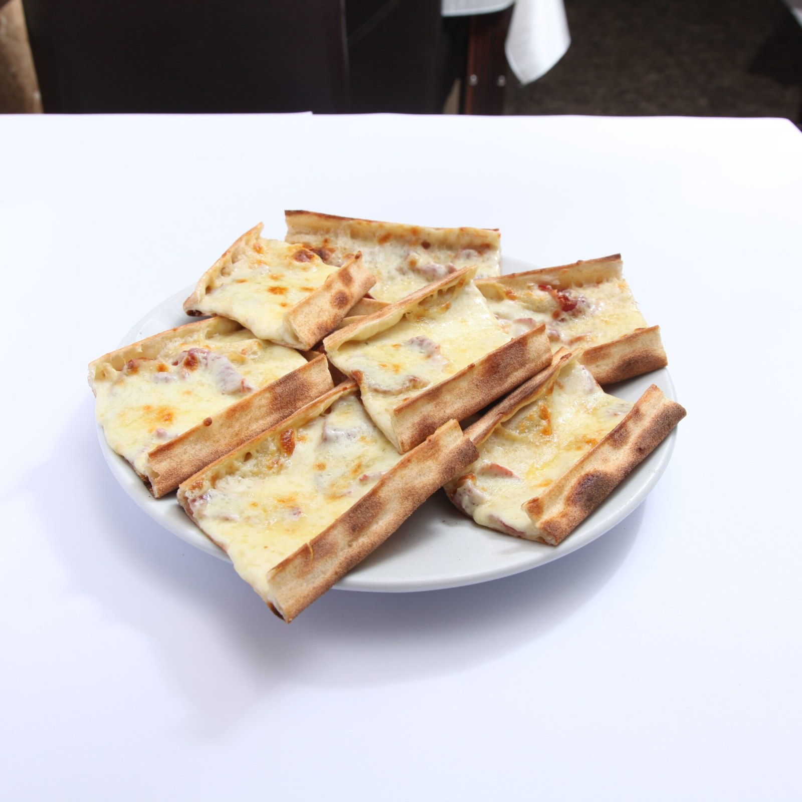 Pastırmalı Kaşarlı Pide