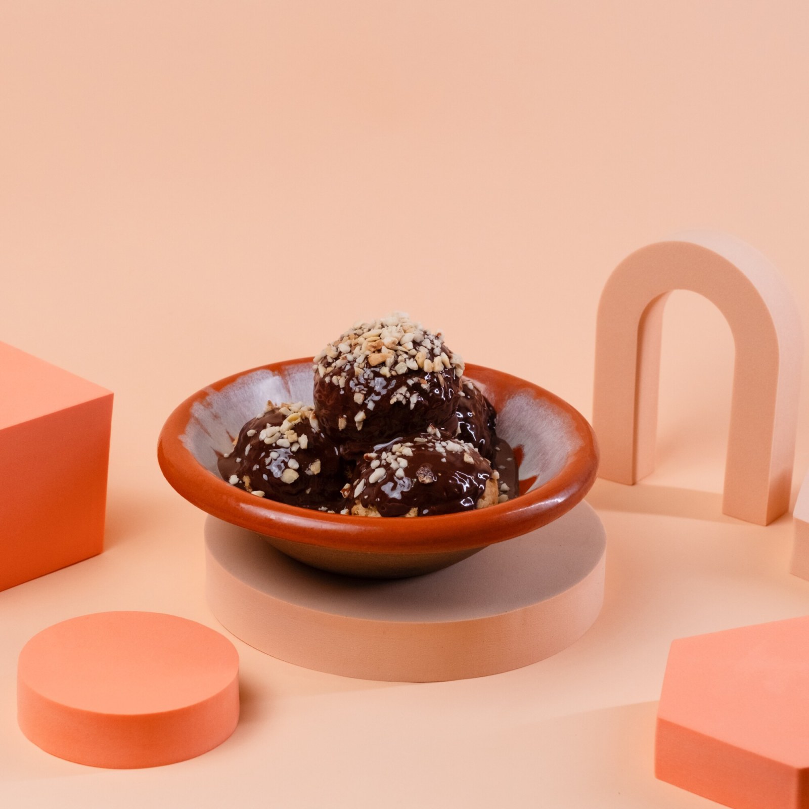 Profiterol Milk Chocolate & Hazelnut