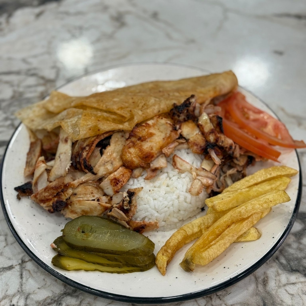 Pilav Üstü Döner + Cola