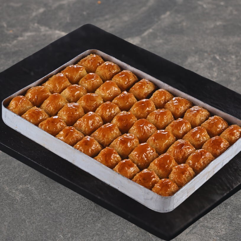 Özel Tepsisinde Fıstıklı Baklava (1,5 Kg)