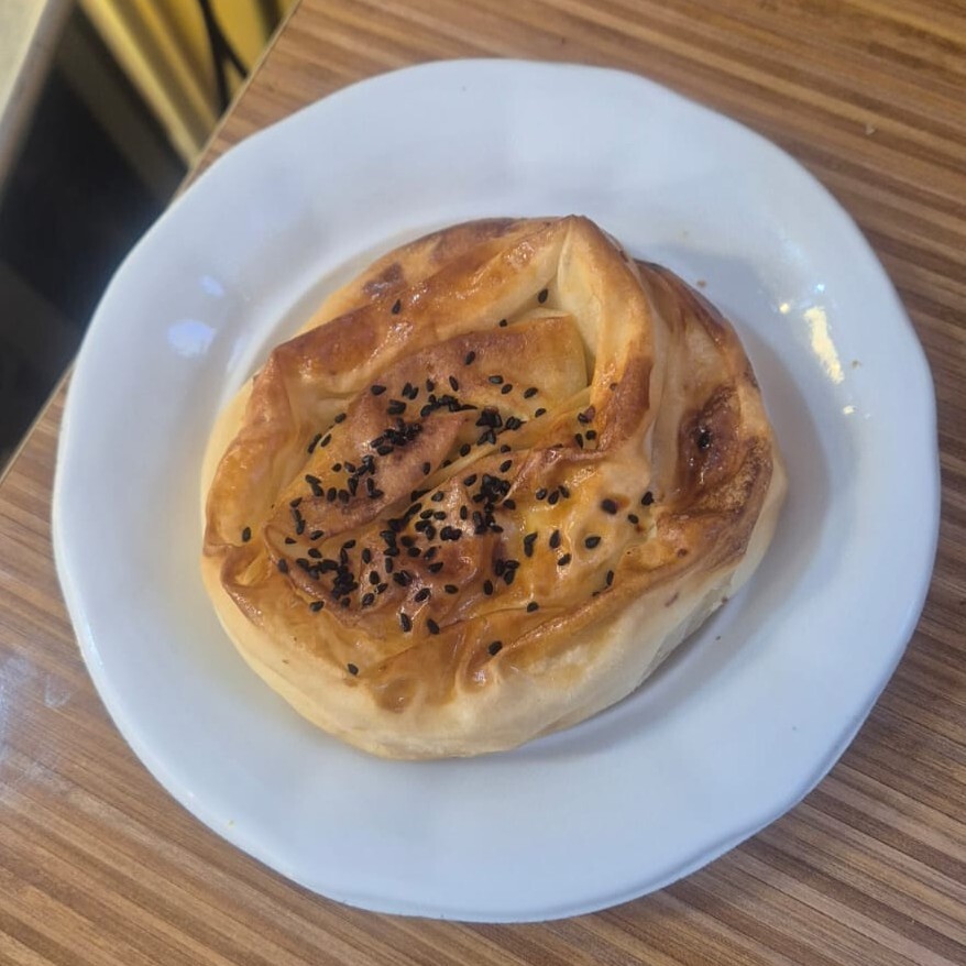 Peynirli Gül Böreği