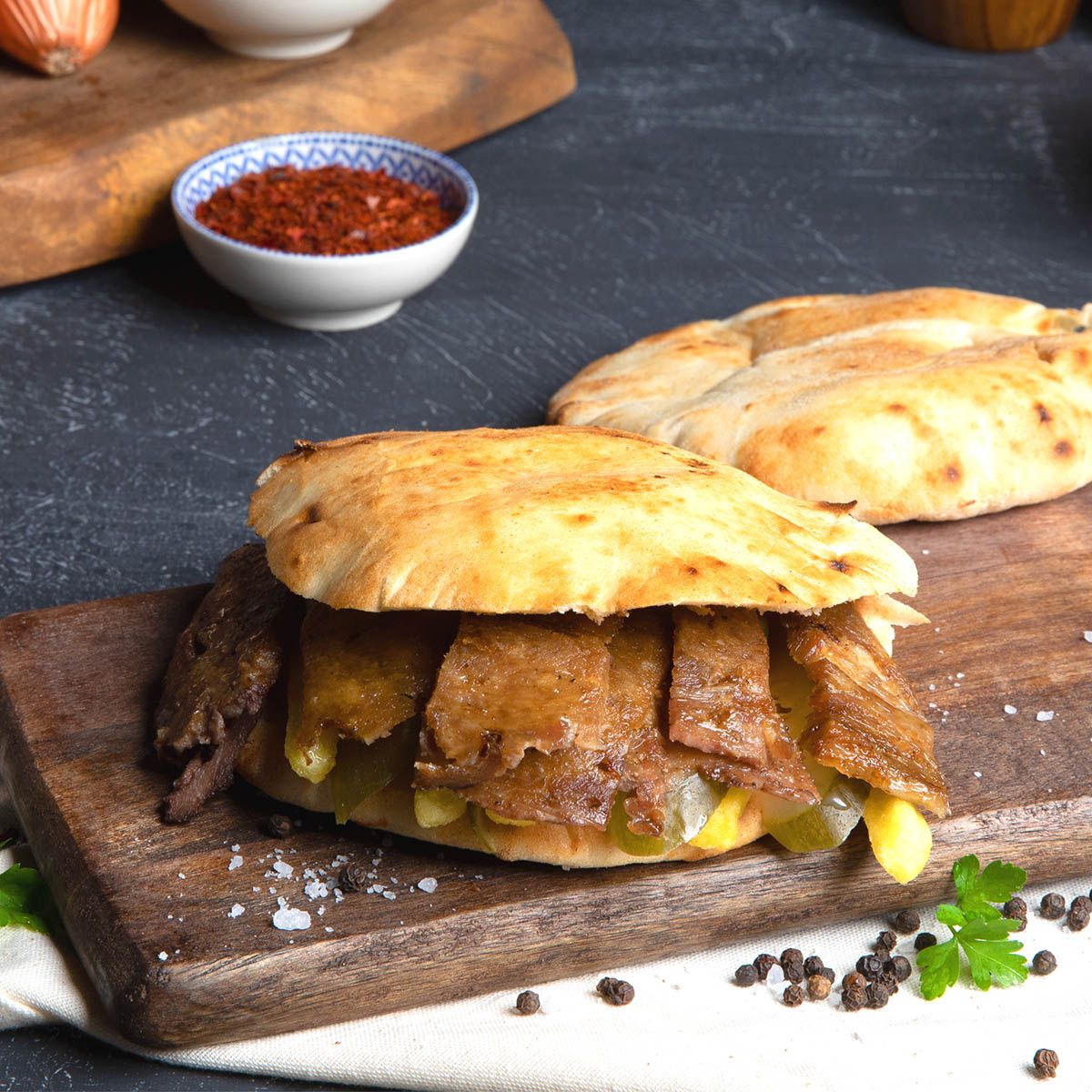 Tombik Ekmek Arası Et Döner