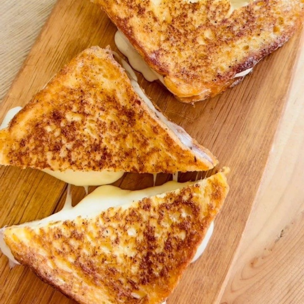 Kaşarlı Tost Menü