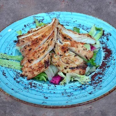 Izgara Tavuk Salatası