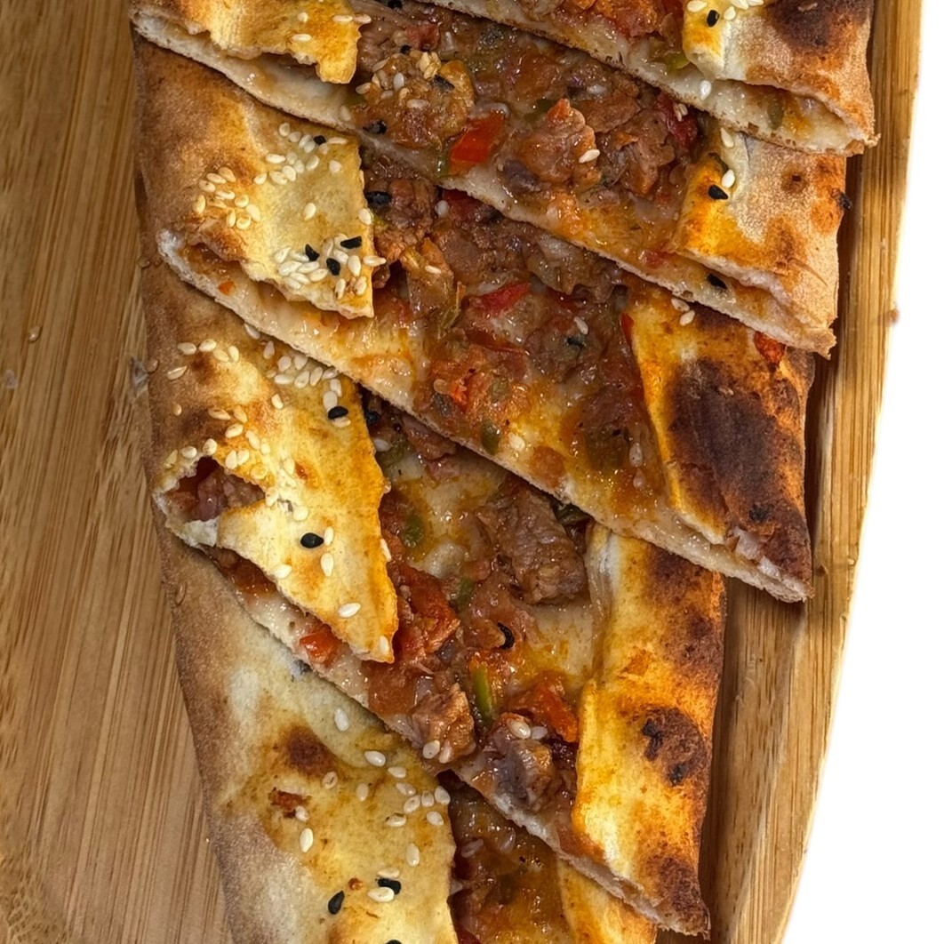 Kuşbaşılı Pide