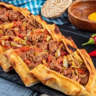 Kuşbaşılı Pide