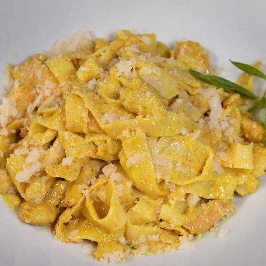 Tavuklu, Köri Soslu Fettuccine