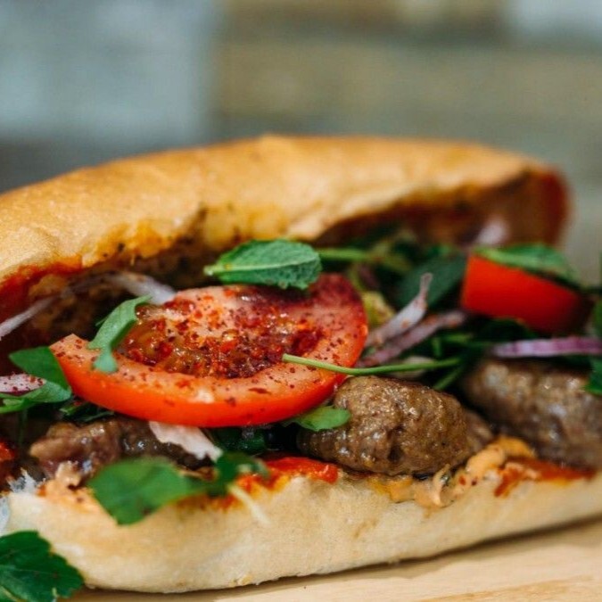 Ekmek Arası Izgara Köfte