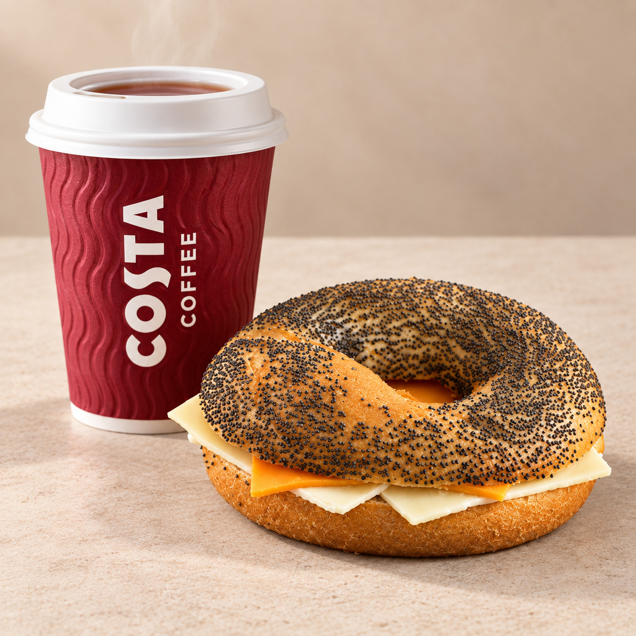 Çay ve Üç Peynirli Haşhaşlı Bagel Menüsü