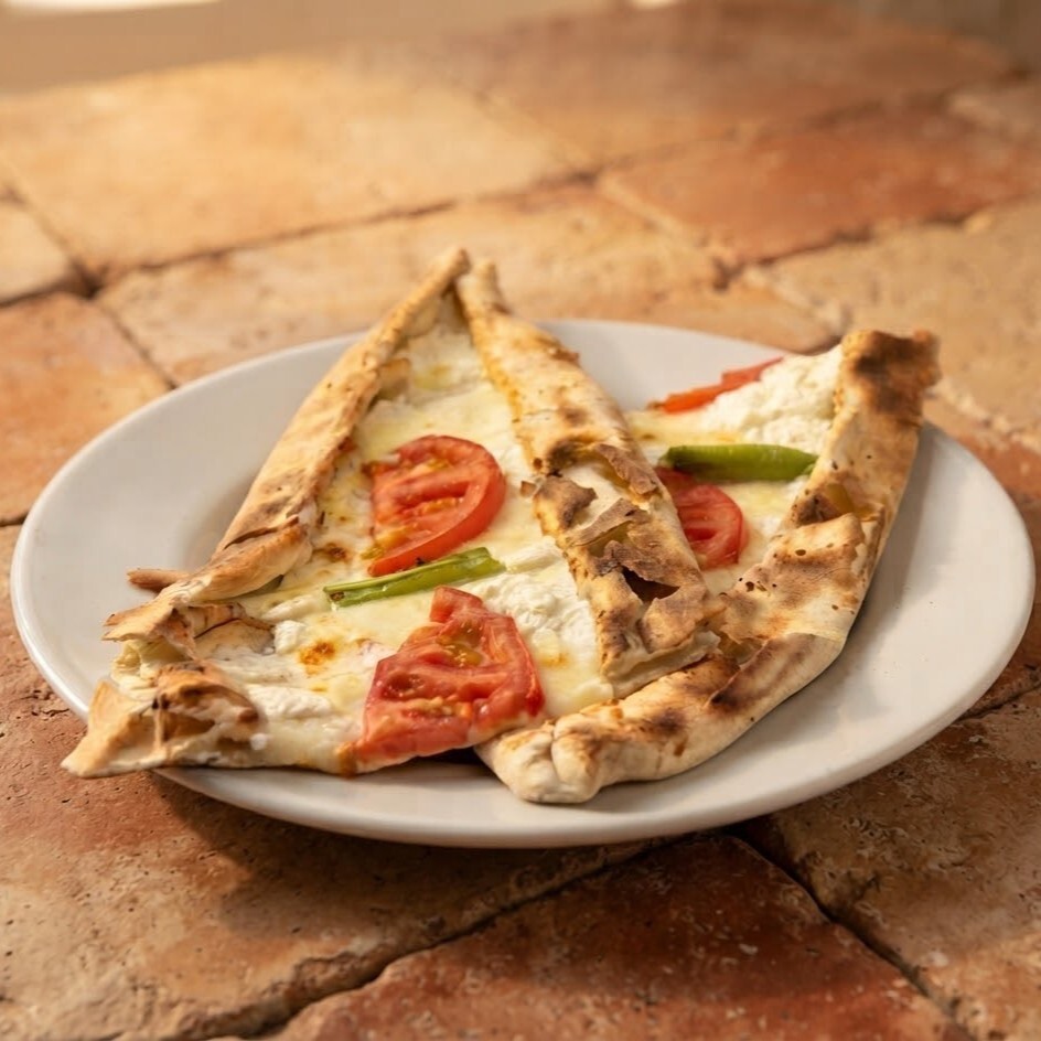 Kaşarlı Pide