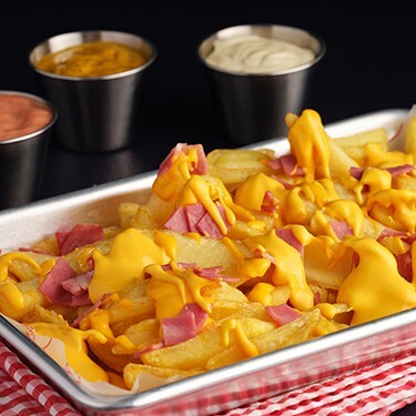 Füme Etli Cheddar Soslu Patates