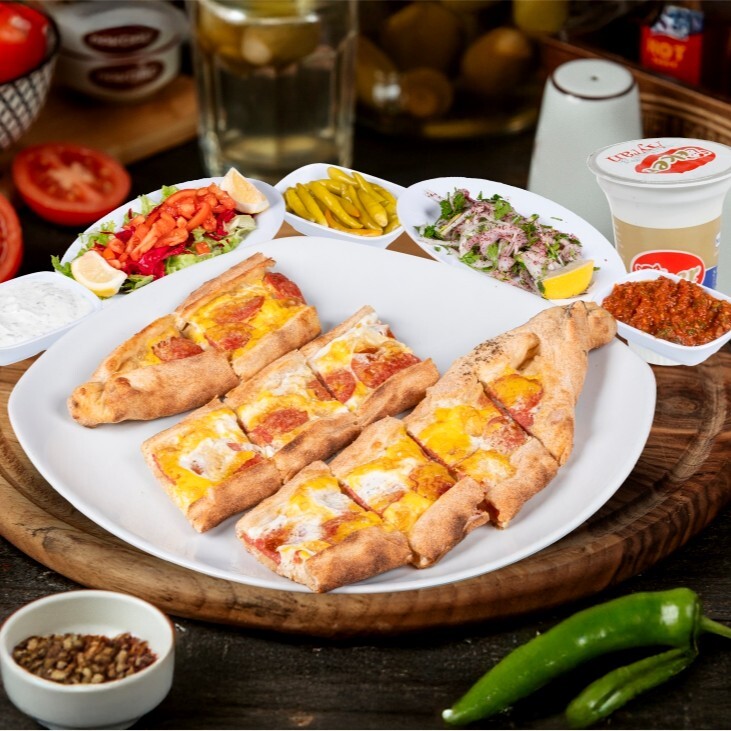 Sucuklu Yumurtalı Pide Menü