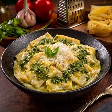 Ravioli Üç Peynirli Pesto Soslu