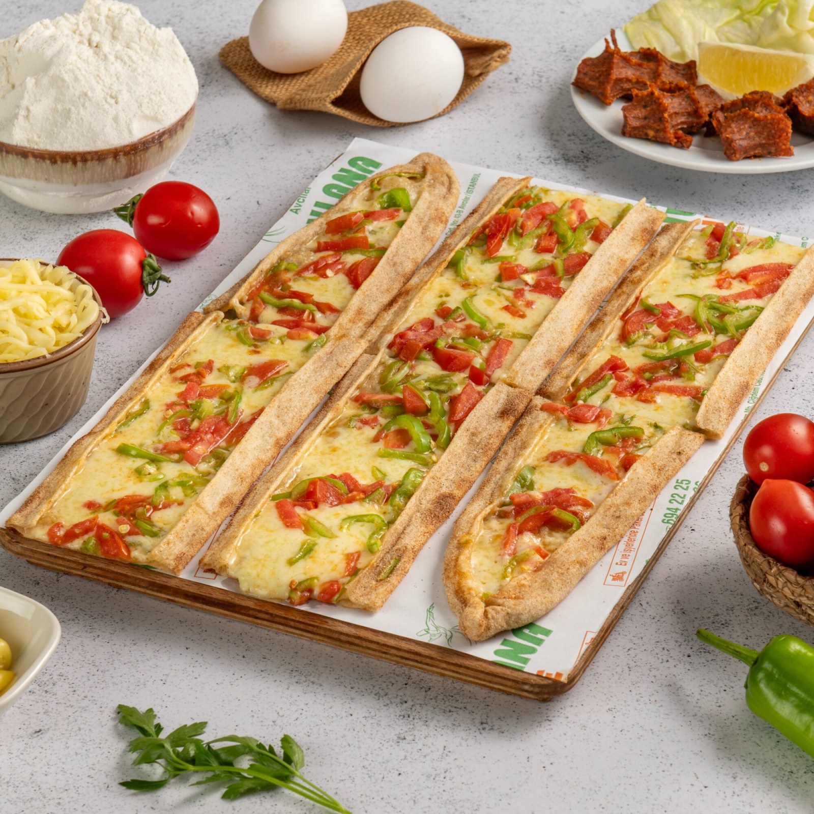 Sebzeli Kaşarlı Pide