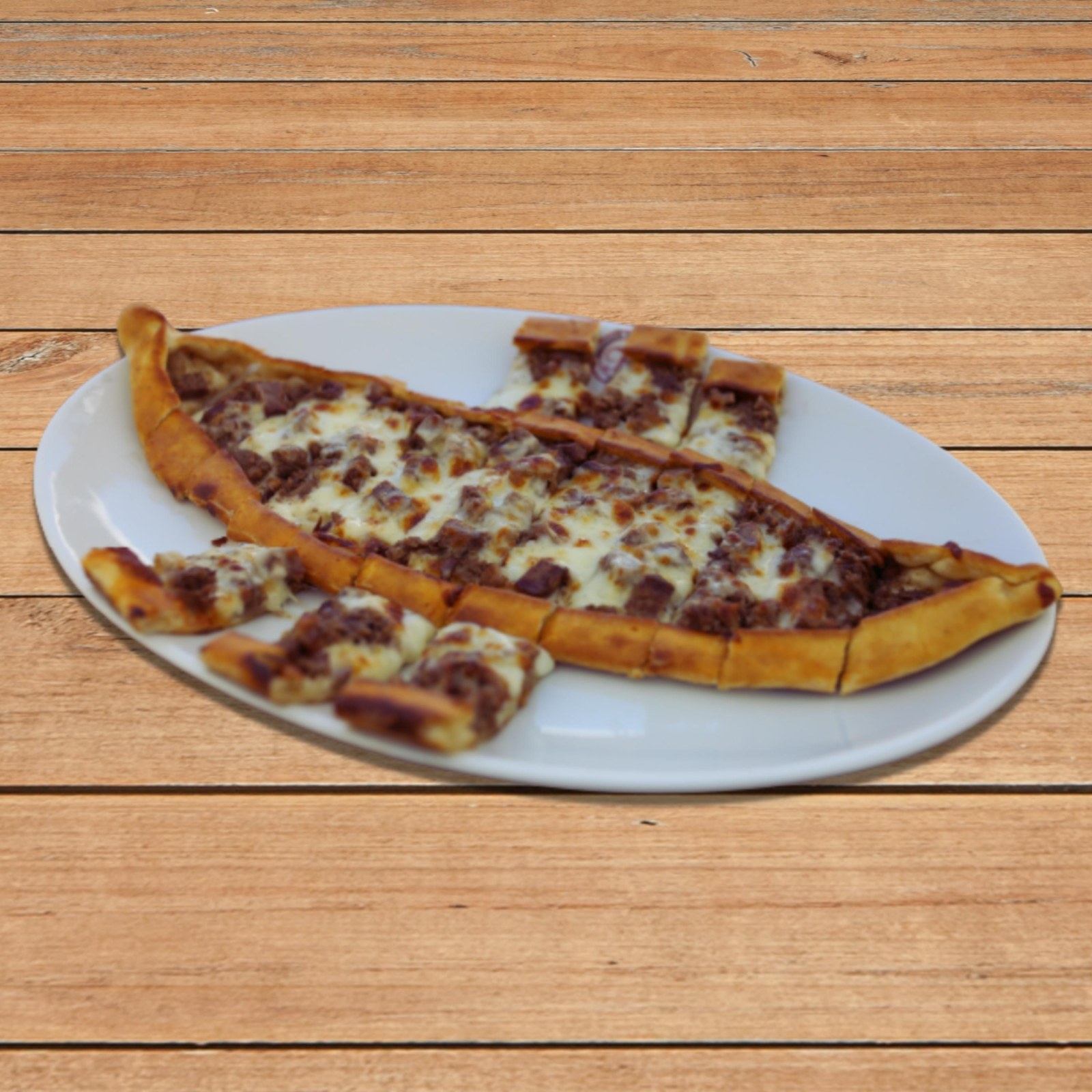 Kavurmalı Kaşarlı Pide