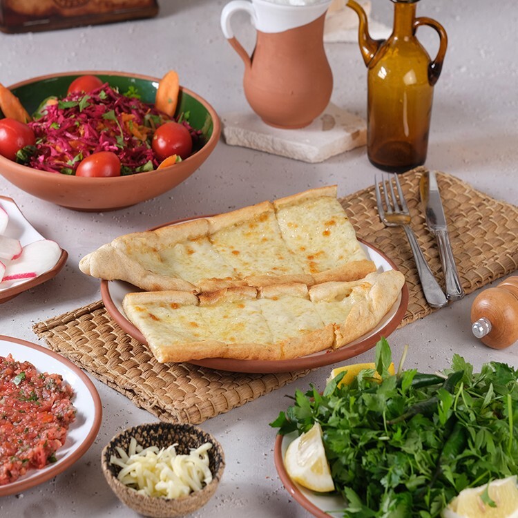 Kaşarlı Pide